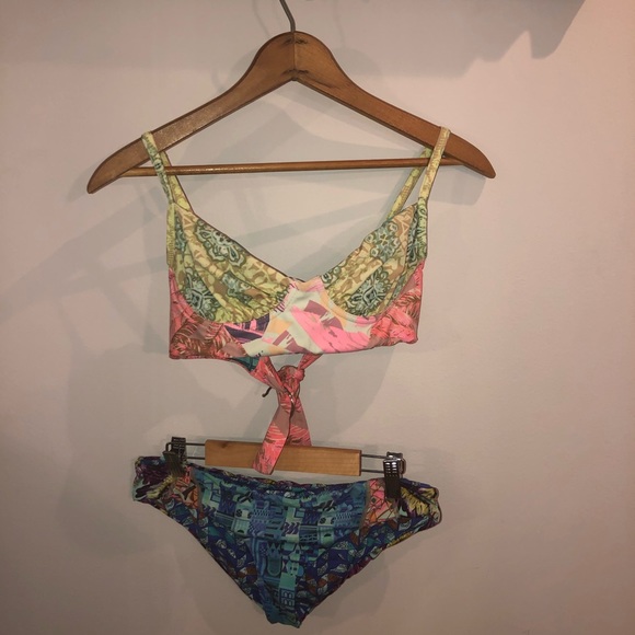 Maaji Multi color Reversible Bikini  Set Tie Back - Picture 12 of 14